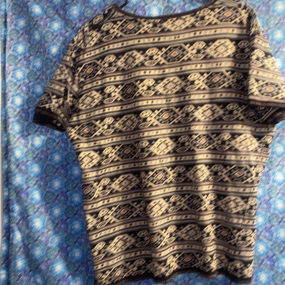 Men’s large BDG standard crew neck Psychedelic pattern - Picture 5 of 5